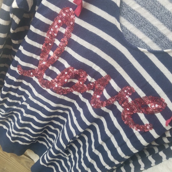 🖐5/$25🖐MissChievous Large LOVE hoodie - Picture 3 of 5